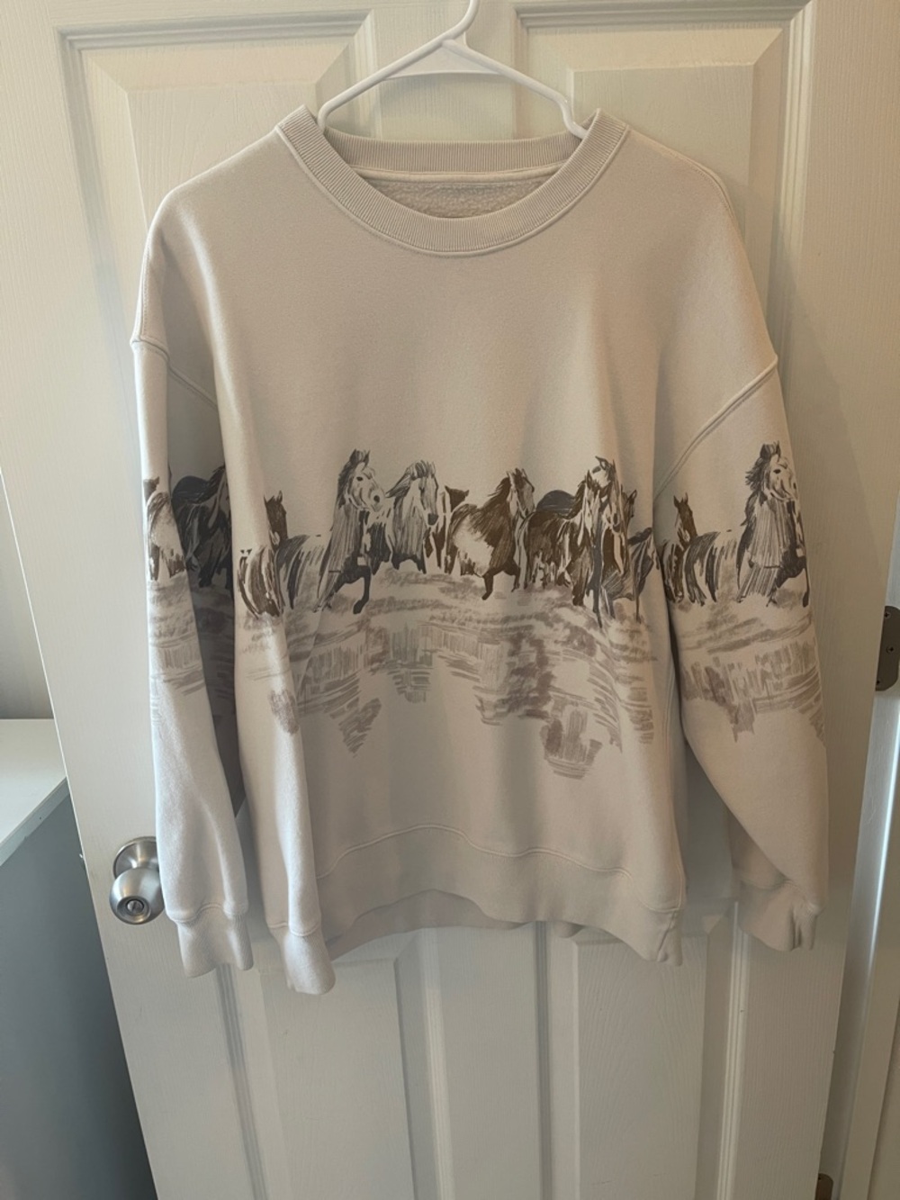 Women’s Abercrombie & Fitch Sunday Horses Sweatshirt Medium